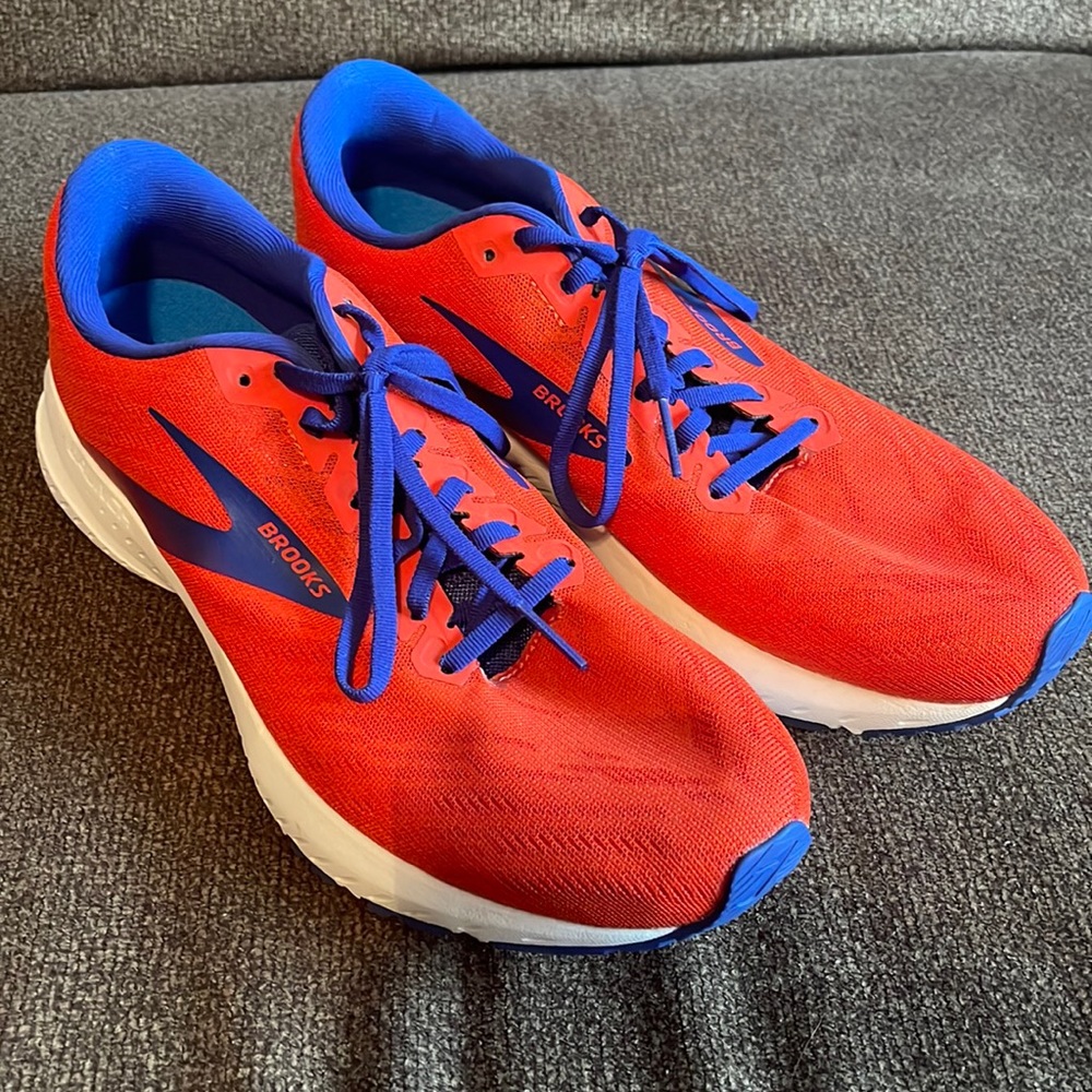 Brooks Launch 7